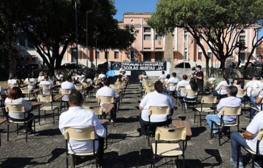 Escolas e universidades devem realizar avaliações presenciais