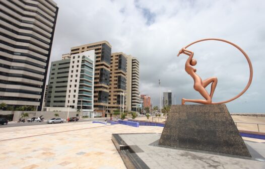 Estátua da Iracema Guardiã é reinstalada nesta segunda-feira (11)