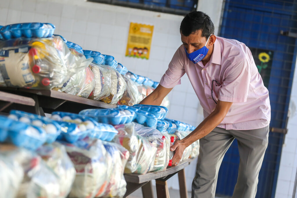 Estudantes de Fortaleza já receberam mais de 20 toneladas de alimentos na pandemia