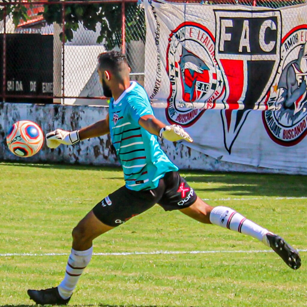 Ferroviário garante vaga na final da Copa Fares Lopes