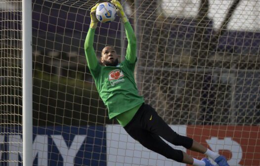 Ex-Ceará, goleiro Everson é chamado por Tite para a seleção brasileira