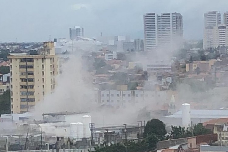 Explosão em empresa de oxigênio na Av. Francisco Sá causa danos em residências 