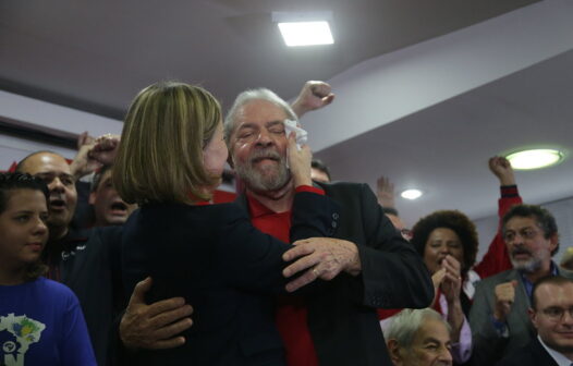 Fachin anula condenações de Lula na Lava Jato e ex-presidente volta a ser elegível