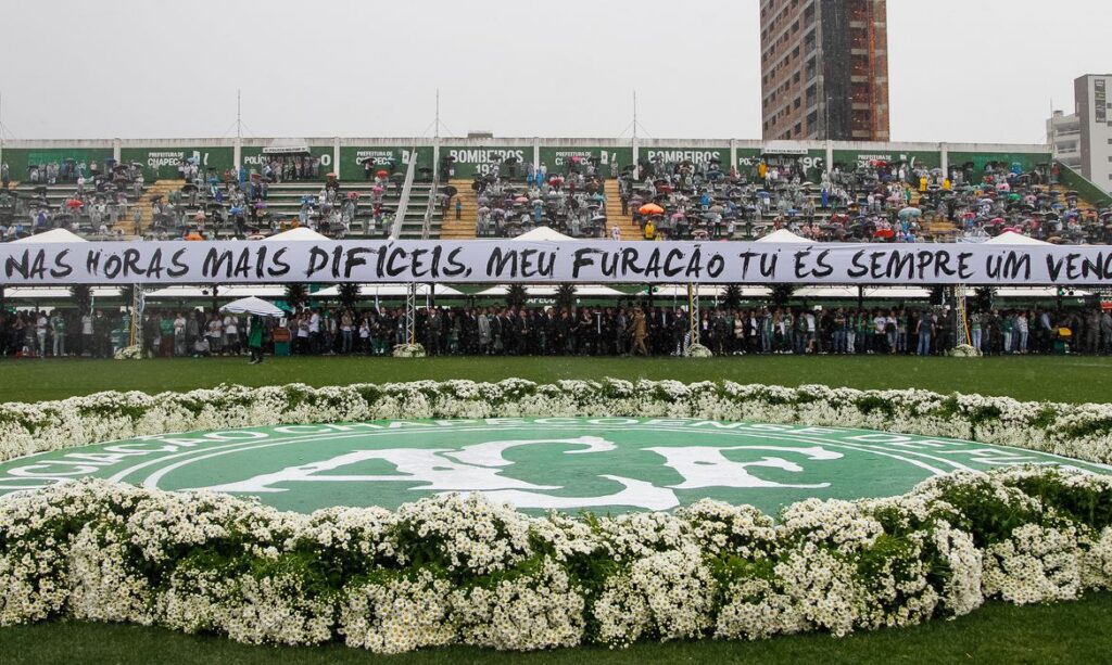 Familiares das vítimas do voo da Chapecoense vão receber mais US$ 10 milhões