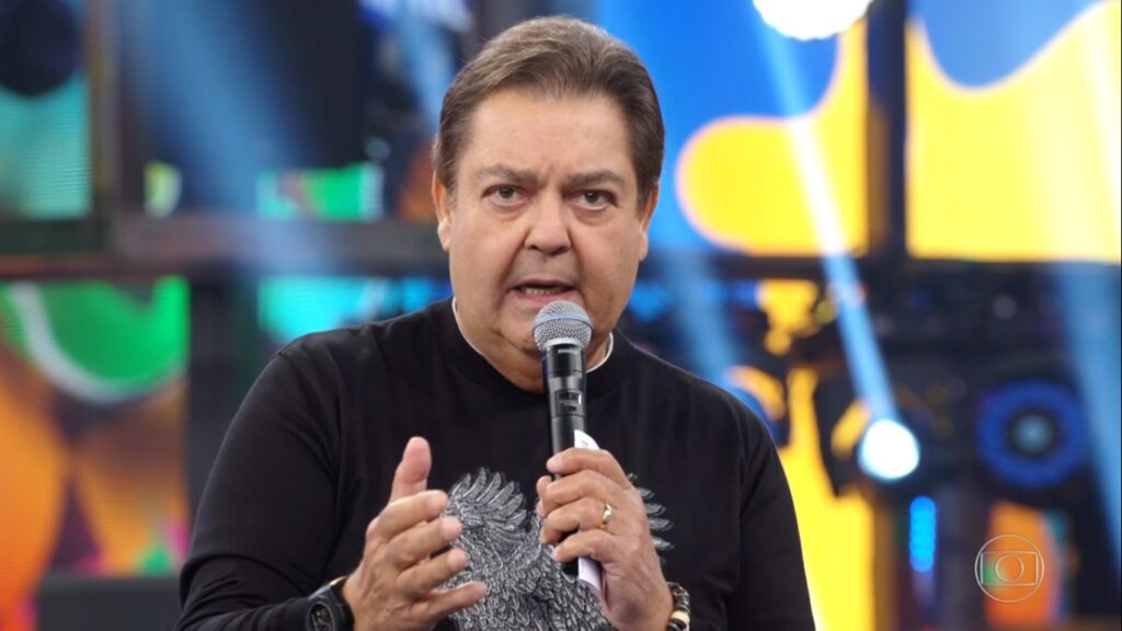 Faustão está internado na UTI, diz colunista