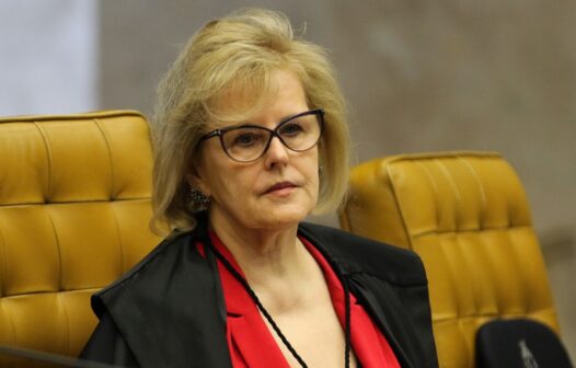 Ministra do STF dá 10 dias para presidente explicar indulto a Silveira