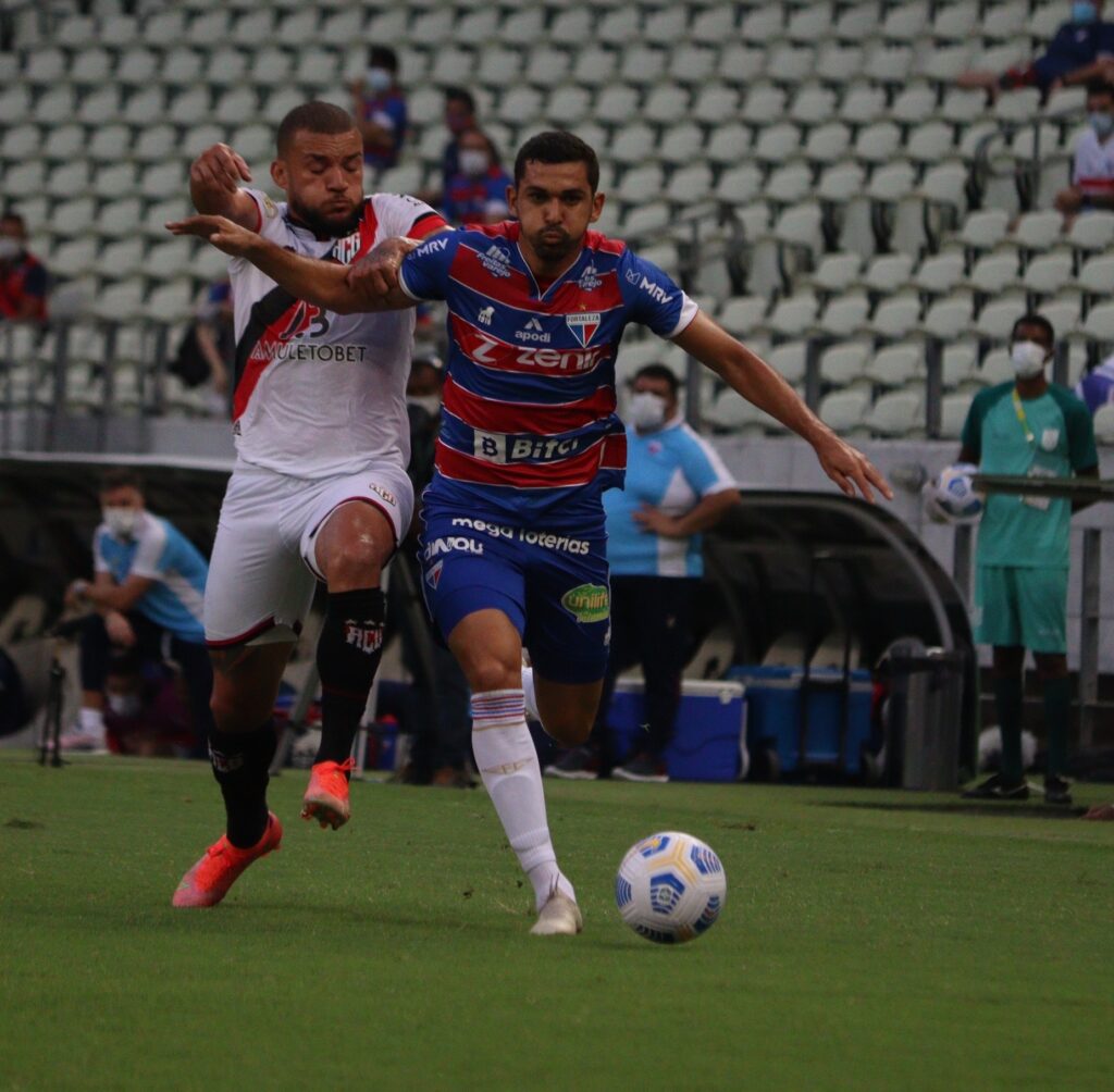 No retorno do torcedor na Arena Castelão, Fortaleza perde por 3 a 0