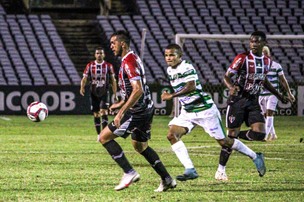 No último lance do jogo, Ferroviário arranca empate com o Altos-PI fora de casa pela Série C