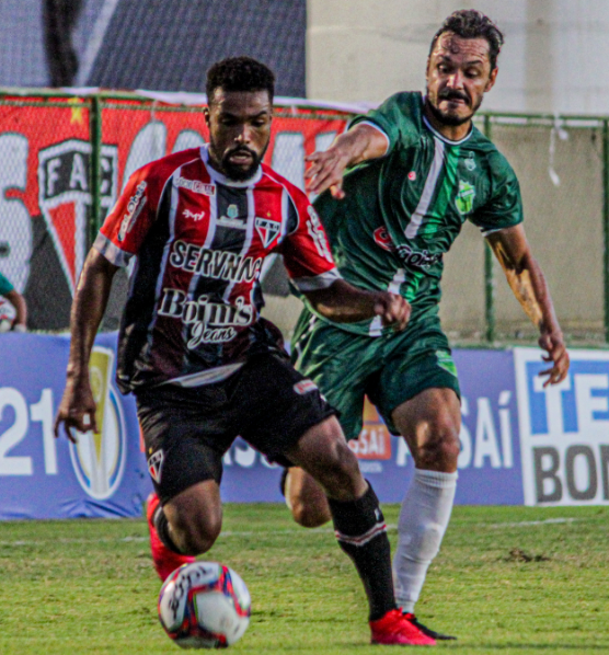 Ferroviário arranca empate nos acréscimos e se garante entre os primeiros do grupo A da Série C