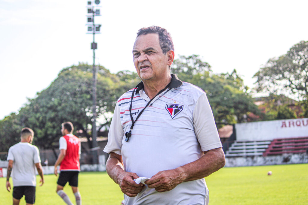 Ferroviário anuncia Francisco Diá como novo técnico do clube