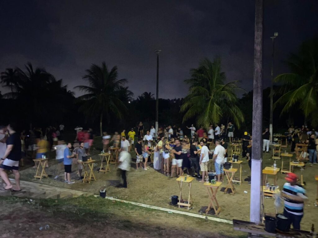 Festa de forró com mais de 1.500 pessoas no Eusébio é encerrada pela fiscalização