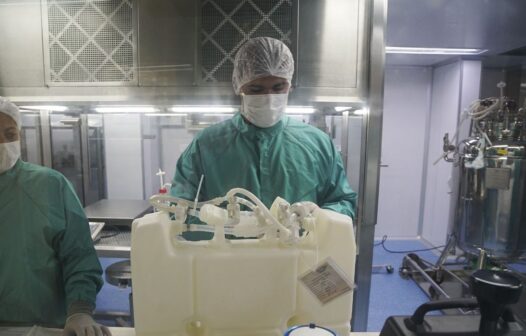 Fiocruz recebe insumo para a produção de 8,9 milhões de doses de vacinas
