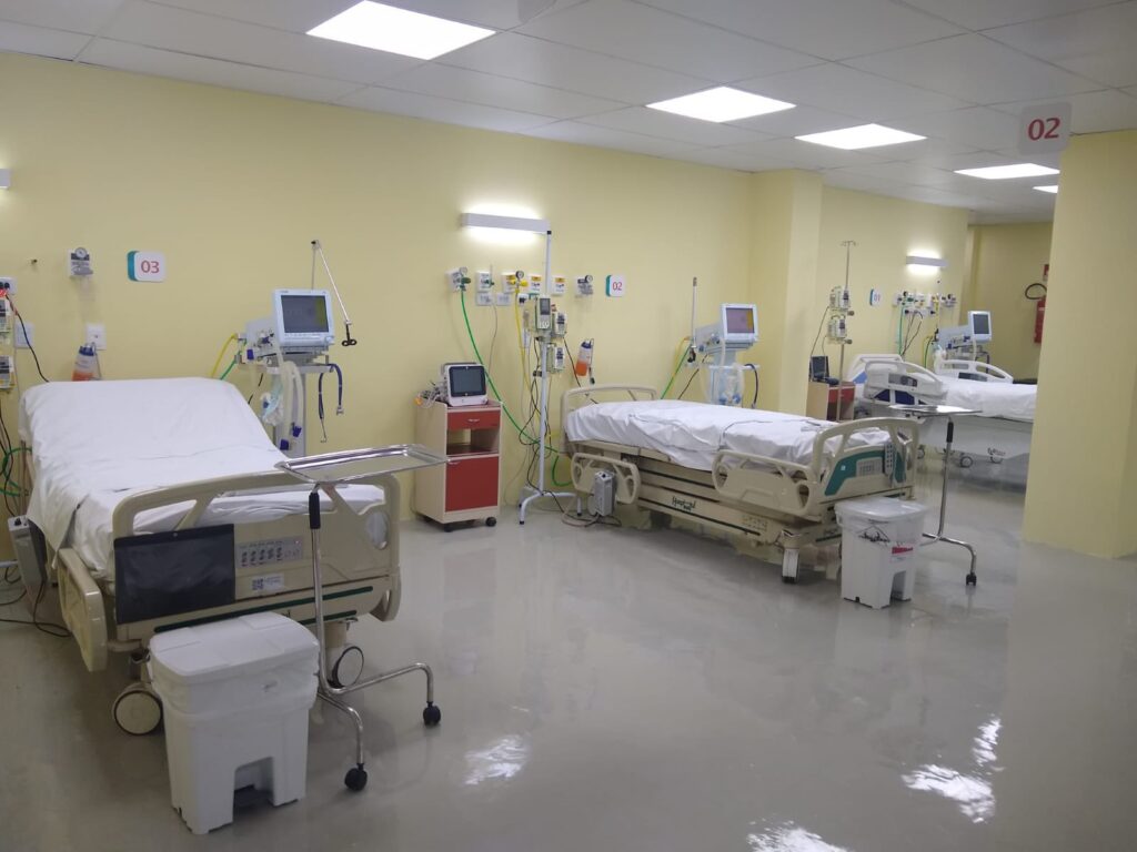 Hospital Leonardo da Vinci abre 250 novos leitos de UTI e enfermaria, anuncia Camilo Santana