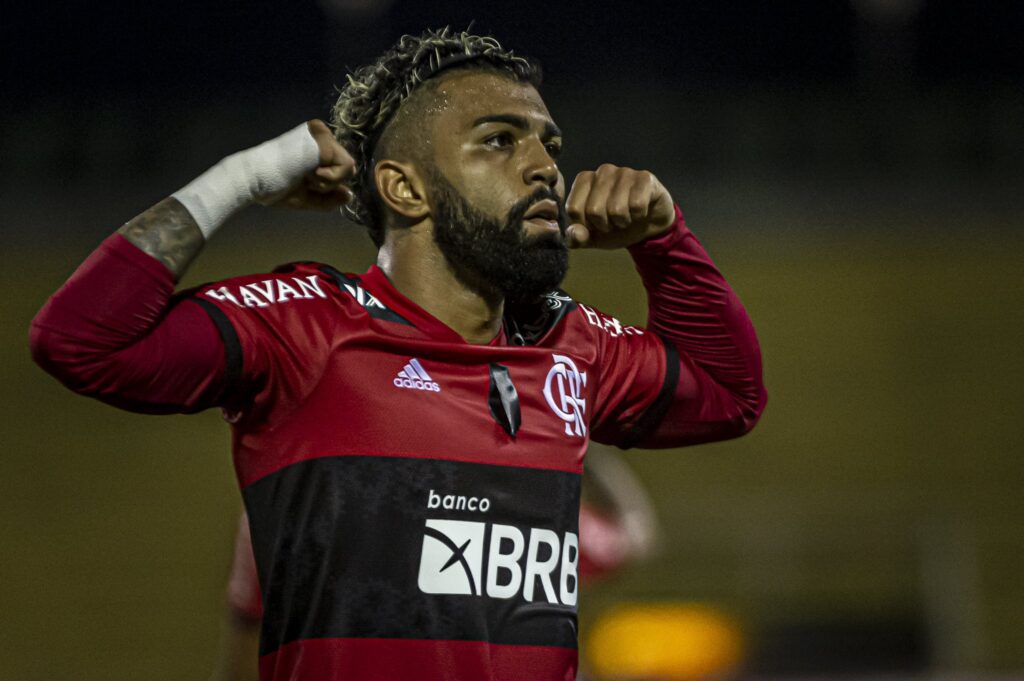 Campeonato Carioca: Flamengo supera Audax por 2 a 1 com golaço de Gabigol