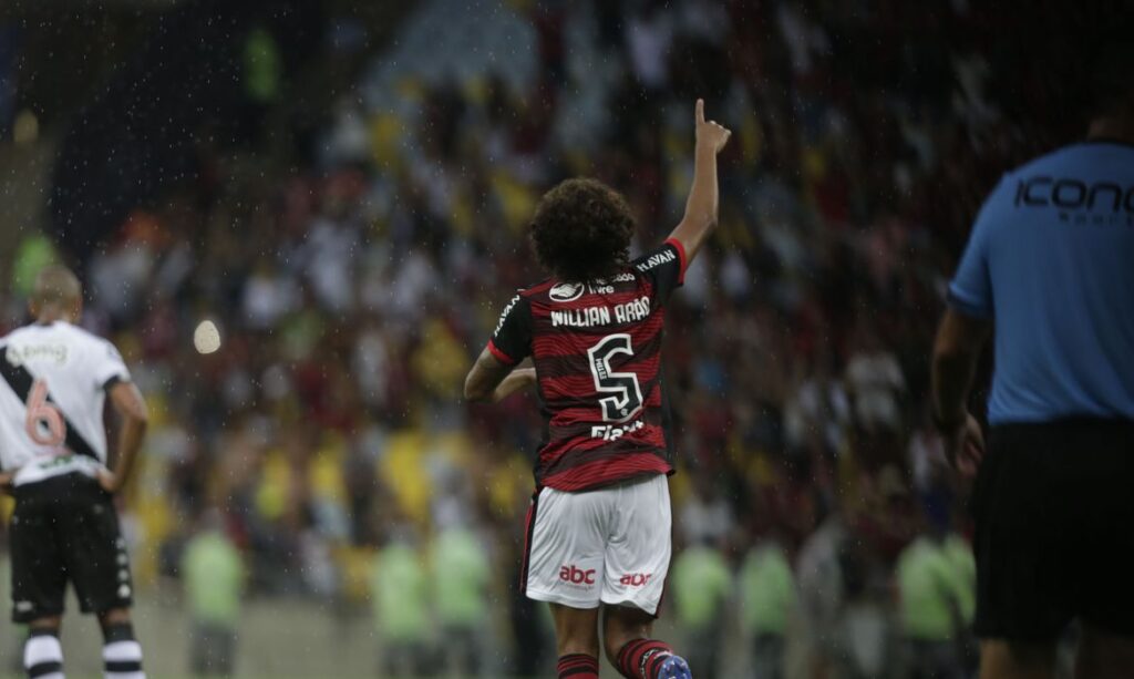 Flamengo repete placar sobre o Vasco e avança para final do Campeonato Carioca