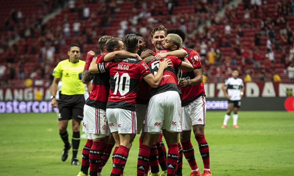 Flamengo goleia o Olímpia e está classificado para a semifinal da Libertadores