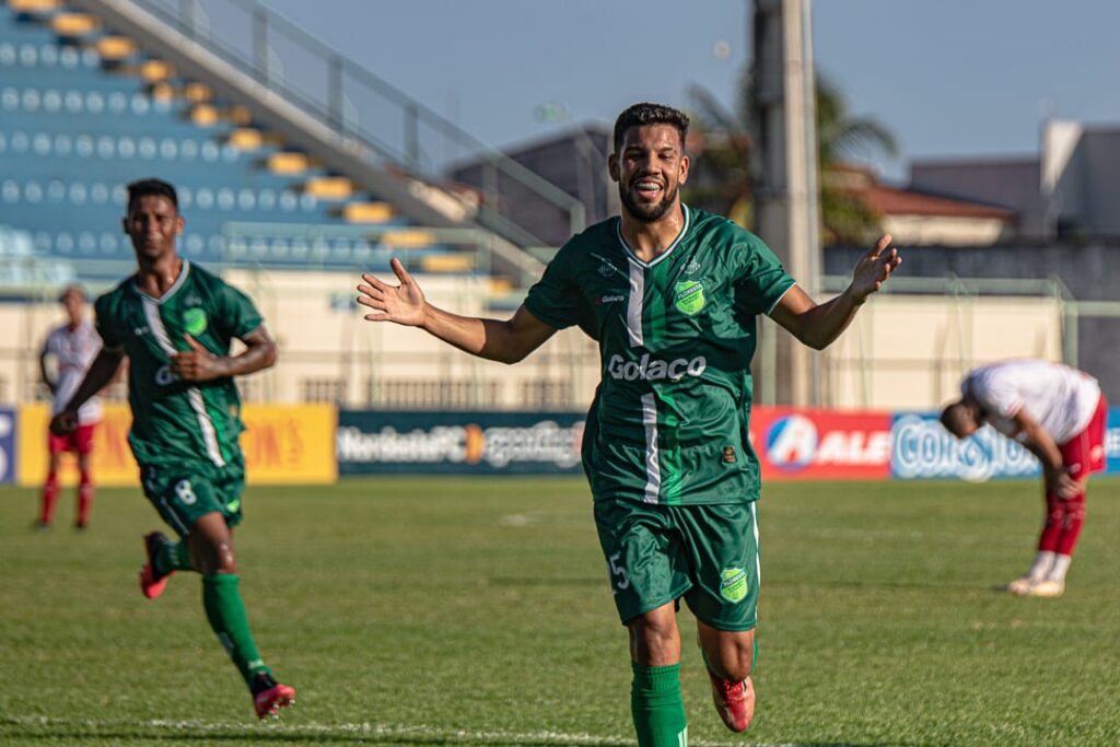 Floresta bate o Sergipe em casa e embala a segunda vitória seguida na Copa do Nordeste