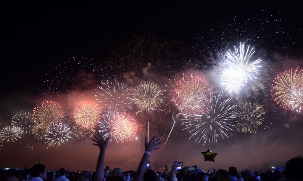 Lei que proíbe fogos de artifícios barulhentos terá fiscalização educativa