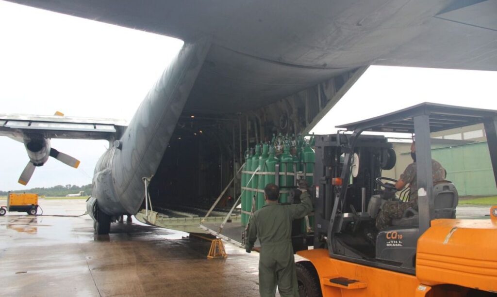 Força Aérea ajuda no transporte de pacientes para outros estados