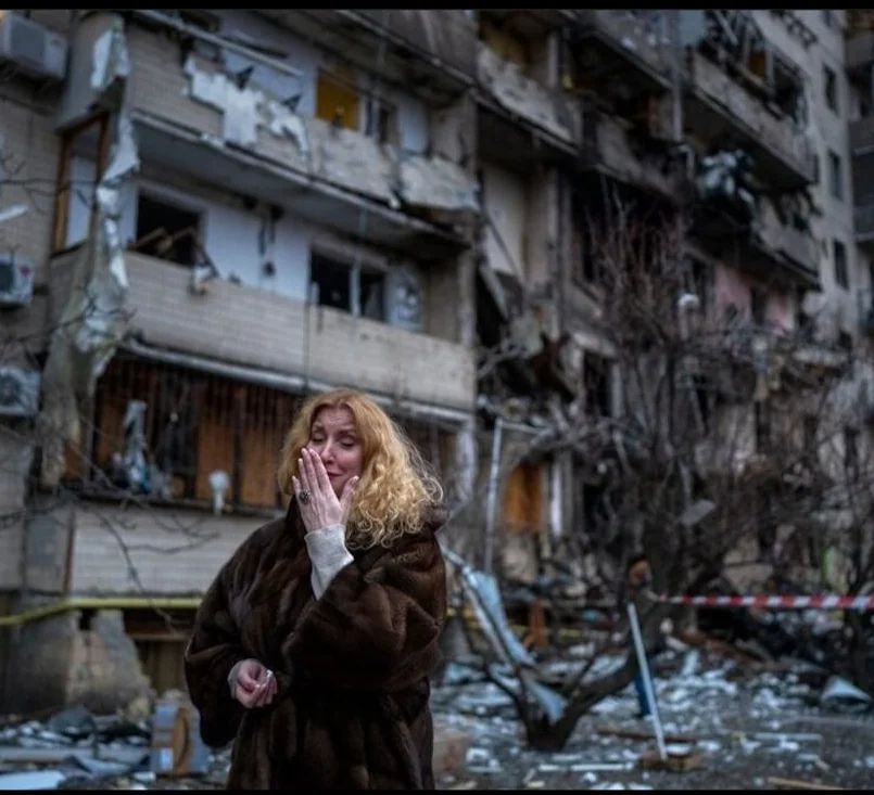 Forças russas invadem o centro de Kiev, na Ucrânia