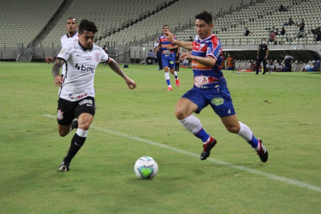 Fortaleza e Corinthians jogam hoje pelo Brasileirão: confira os desfalques, as escalações e saiba onde assistir