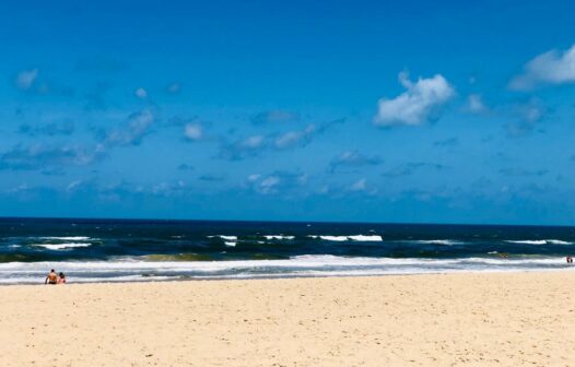 Fortaleza tem dez praias próprias para banho neste fim de semana