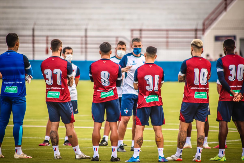 Fortaleza anuncia que 8 jogadores do clube testaram positivo para Covid-19