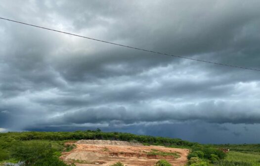 Domingo chuvoso no Ceará; previsão indica mais precipitações