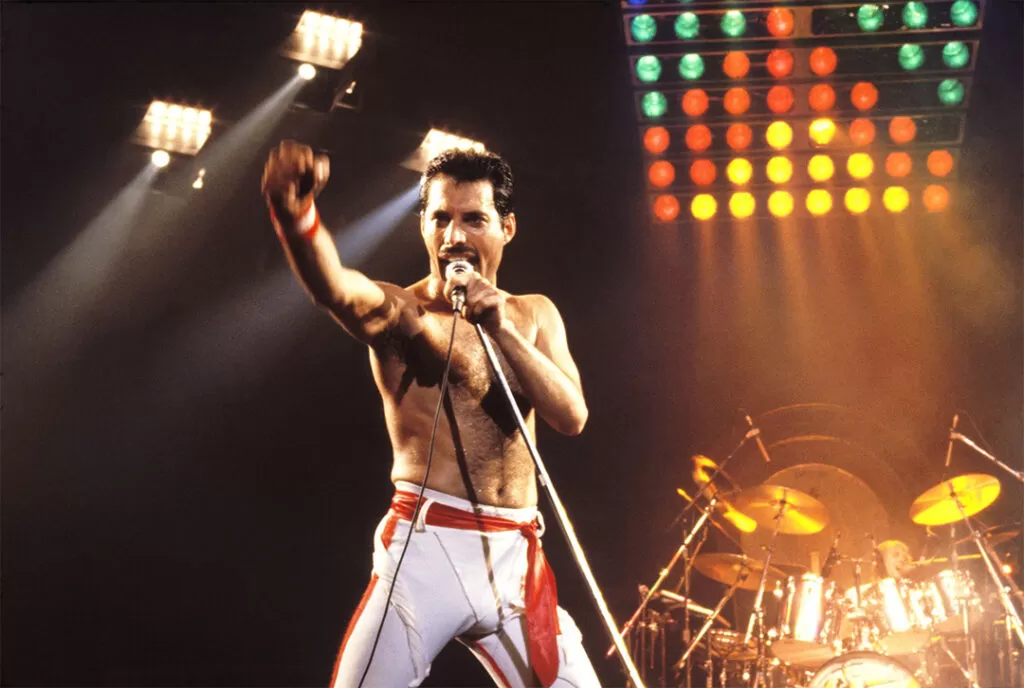 Freddie Mercury morreu há 30 anos; relembre vida e músicas