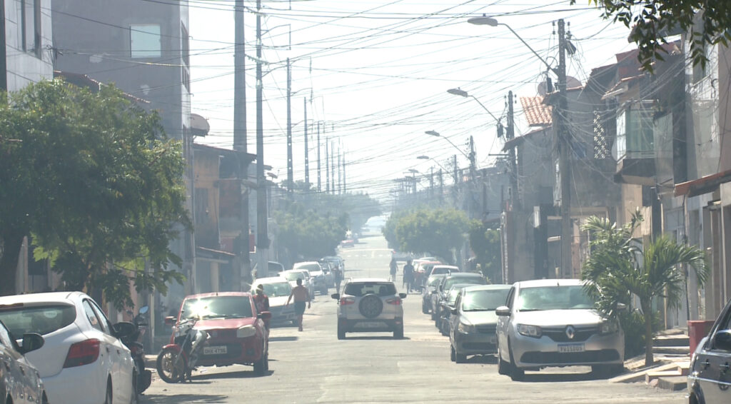 Fumaça do incêndio no Cocó gera transtornos para moradores: “ninguém conseguiu dormir”