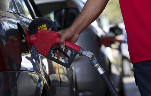 Petrobras anuncia novo reajuste no preço da gasolina e do diesel