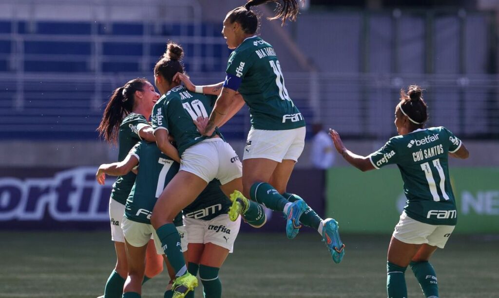 Palmeiras retoma a liderança no Brasileirão com vitória neste domingo (29)