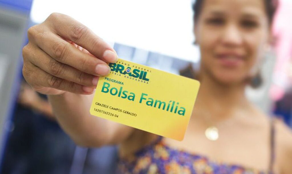 Novo Bolsa Família terá ajuste de 50%; benefício pode chegar a R$ 400 por mês