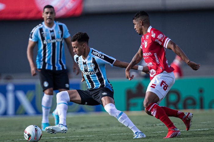 Grêmio empata e perde chance de entrar no G4 da Série B