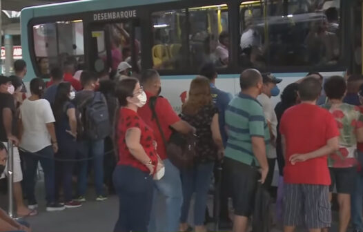 Greve de ônibus em Fortaleza está suspensa, mas terminais seguem lotados