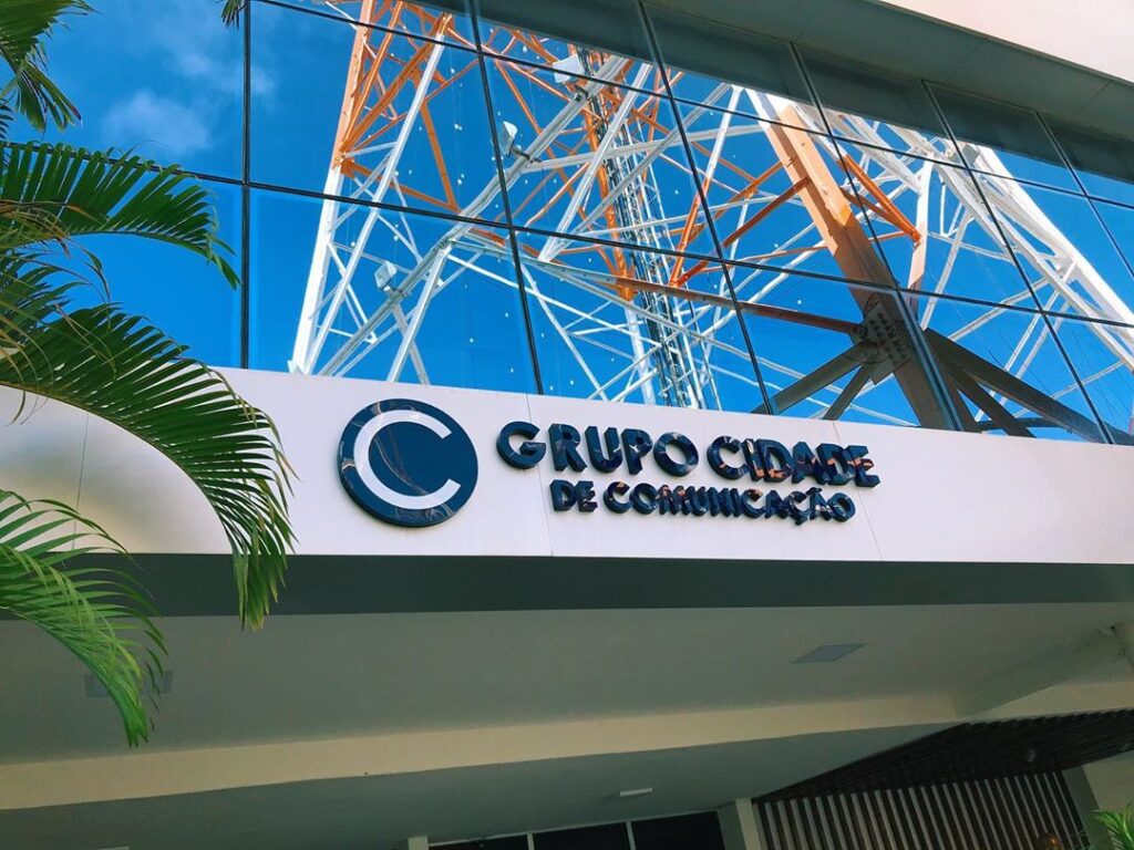 Rádios do Grupo Cidade vão transmitir programação especial de fim de ano