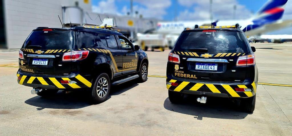 Homem é preso no aeroporto de Fortaleza por ameaçar comissários de bordo durante voo