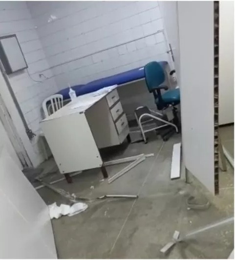 Homem tenta esfaquear profissional de saúde em hospital de Fortaleza