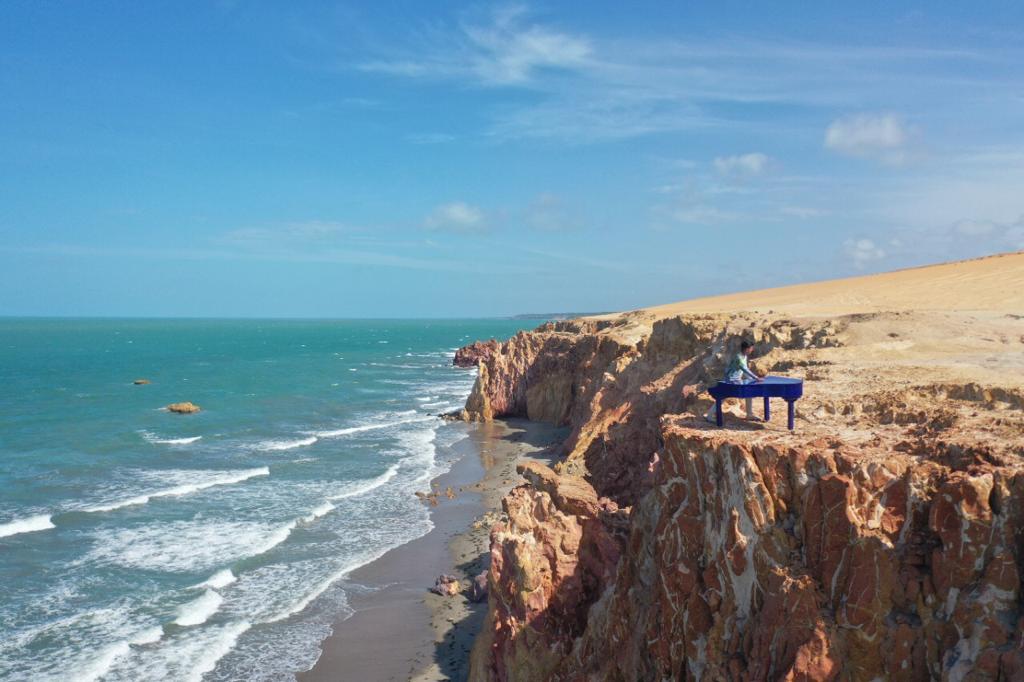 Prefeito de Icapuí anuncia construção de espigão para conter a maré na Praia de Peroba