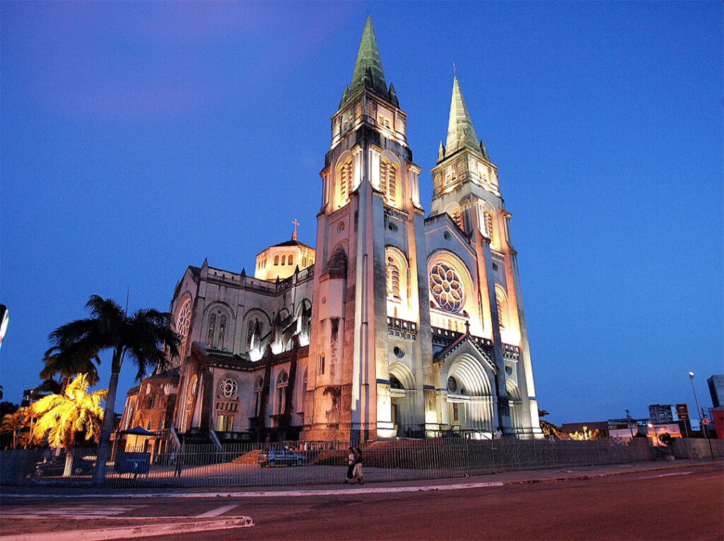 Igrejas no Ceará podem funcionar com capacidade total