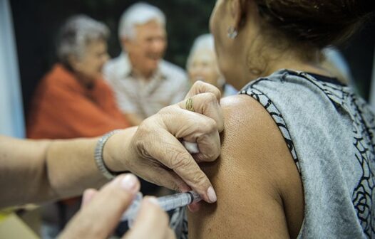 Quarta dose em idosos: municípios do Ceará já podem aplicar vacina contra Covid-19 no público acima de 80 anos