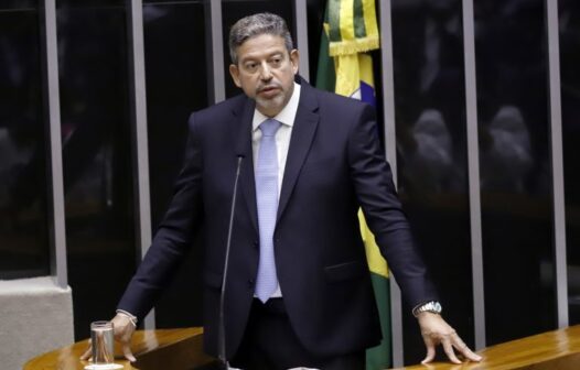 Arthur Lira, líder do Centrão, é eleito presidente da Câmara com 302 votos