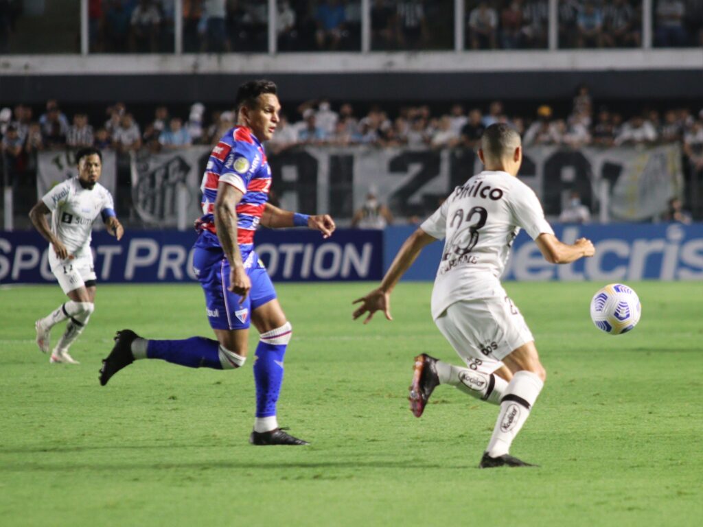 Fortaleza perde para o Santos e desperdiça chance de voltar ao G-4 do Brasileirão