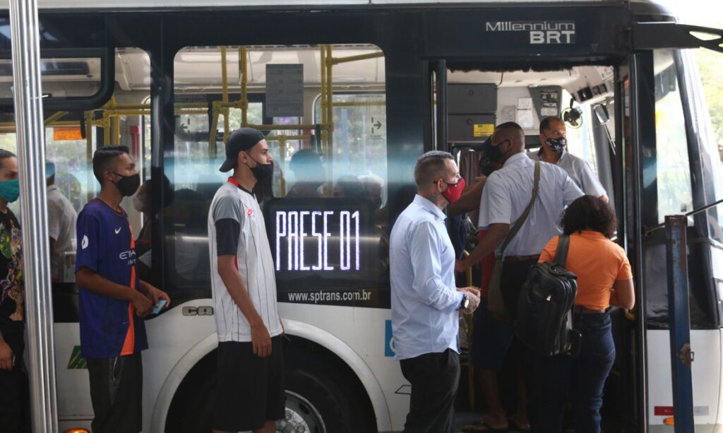 Racismo no transporte já foi presenciado por 72% dos brasileiros