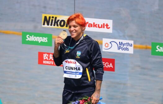 Águas abertas: Ana Marcela Cunha conquista ouro nos 5 km no Mundial