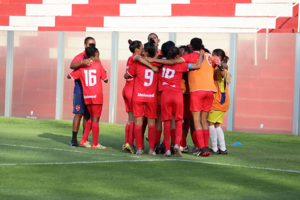 Futebol feminino: Vila Nova faz no fim e garante acesso à Série A2