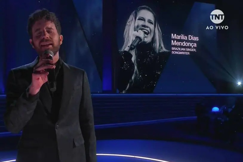 “In memoriam”, Grammy homenageia Marília Mendonça e esquece Elza Soares