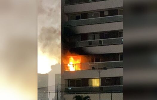 Incêndio atinge prédio no bairro Cocó, em Fortaleza