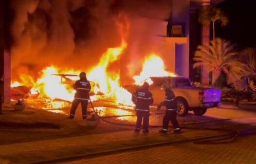 Incêndio em condomínio de luxo no Eusébio atinge casa e veículos