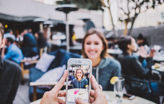 Entenda como a “positividade tóxica” tem afetado influencers e seguidores